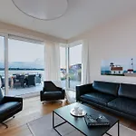 Harbour Lodge: Meerblick, Terrasse, Balkon, Finnische Sauna, Kaminofen Apartmán