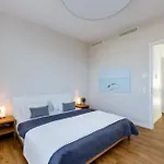 Harbour Lodge: Meerblick, Terrasse, Balkon, Finnische Sauna, Kaminofen Apartmán *