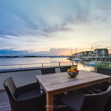 Harbour Lodge: Meerblick, Terrasse, Balkon, Finnische Sauna, Kaminofen * Olpenitz