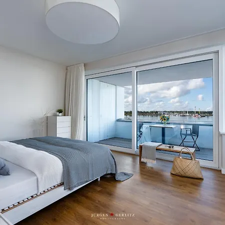 Harbour Lodge: Meerblick, Terrasse, Balkon, Finnische Sauna, Kaminofen Olpenitz
