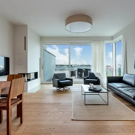 Apartment Harbour Lodge: Meerblick, Terrasse, Balkon, Finnische Sauna, Kaminofen Olpenitz