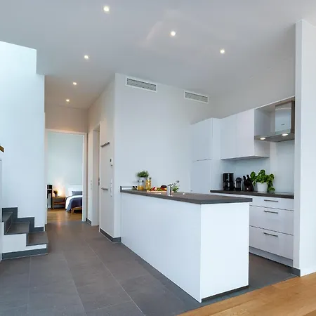 Apartment Harbour Lodge: Meerblick, Terrasse, Balkon, Finnische Sauna, Kaminofen Olpenitz