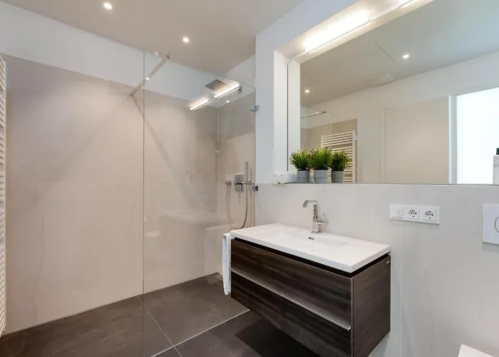 Lägenhet Harbour Lodge: Meerblick, Terrasse, Balkon, Finnische Sauna, Kaminofen