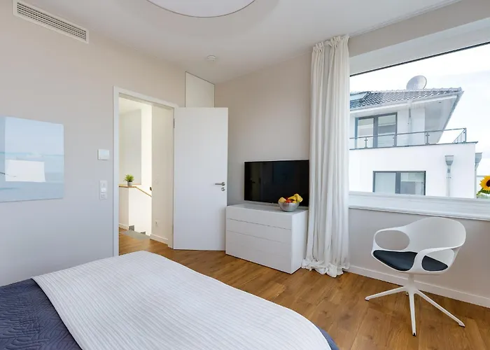 Harbour Lodge: Meerblick, Terrasse, Balkon, Finnische Sauna, Kaminofen Olpenitz