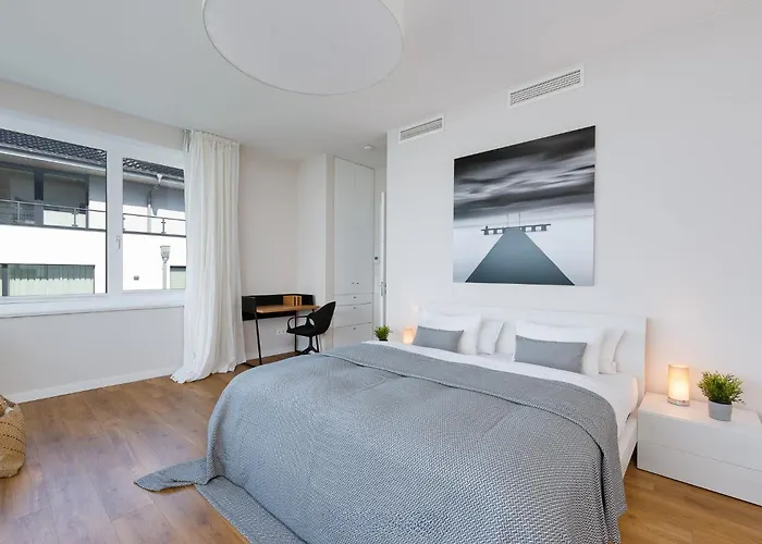 Lägenhet Harbour Lodge: Meerblick, Terrasse, Balkon, Finnische Sauna, Kaminofen *