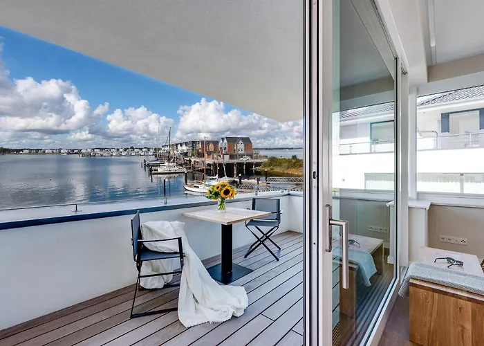 Harbour Lodge: Meerblick, Terrasse, Balkon, Finnische Sauna, Kaminofen * Olpenitz